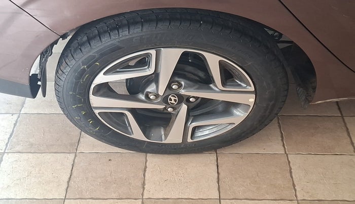 2020 Hyundai AURA SX PLUS 1.2 AMT CRDI, Diesel, Automatic, 87,866 km, tyre