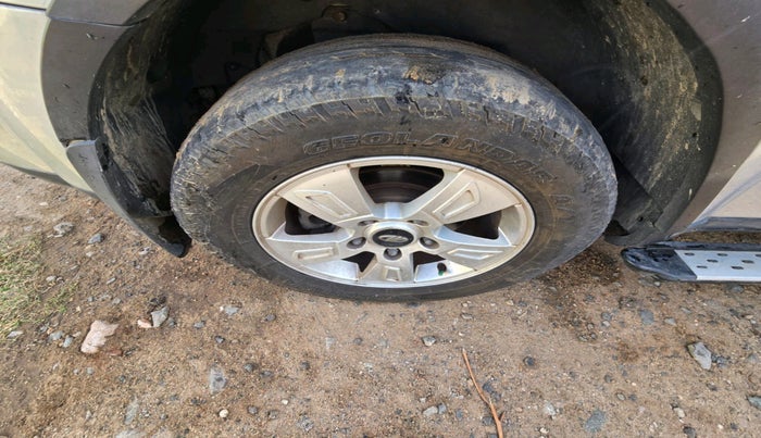 2012 Mahindra XUV500 W8, Diesel, Manual, 2,08,900 km, tyre