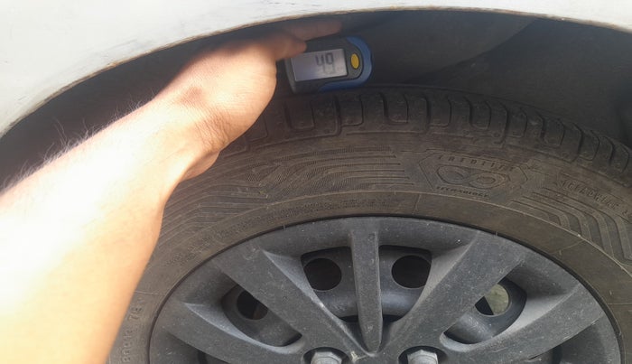 2013 Hyundai i10 MAGNA 1.2, Petrol, Manual, 49,221 km, tyre