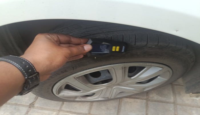 2023 Tata ALTROZ XTA, Petrol, Automatic, 23,319 km, tyre