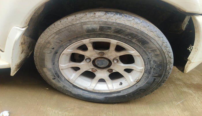 2011 Mahindra Scorpio SLE, Diesel, Manual, 1,89,459 km, tyre