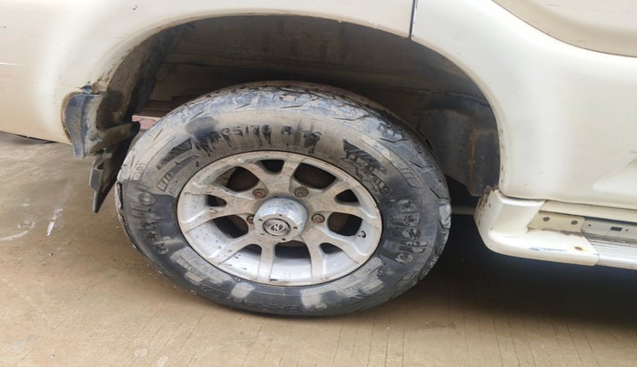 2011 Mahindra Scorpio SLE, Diesel, Manual, 1,89,459 km, tyre