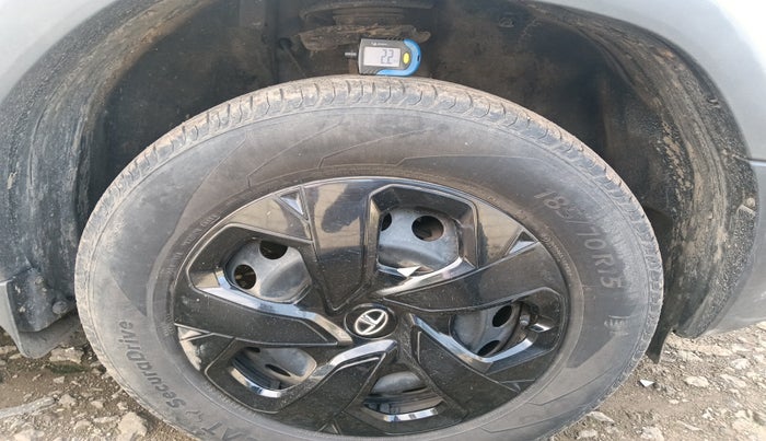 2022 Tata PUNCH ADVENTURE MT, Petrol, Manual, 68,997 km, tyre