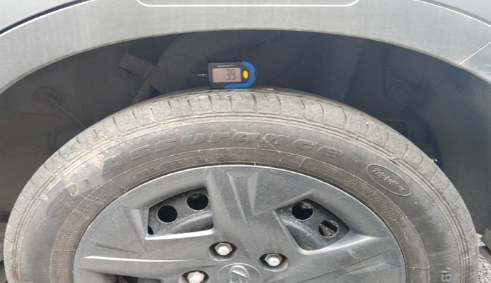 2023 Hyundai VENUE SX 1.2 PETROL, Petrol, Manual, 39,513 km, tyre