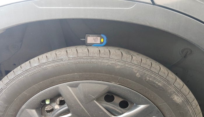2023 Hyundai VENUE SX 1.2 PETROL, Petrol, Manual, 39,513 km, tyre