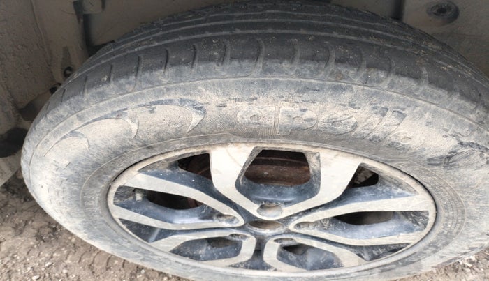 2014 Nissan Terrano XV D THP 110 PS, Diesel, Manual, 50,197 km, tyre