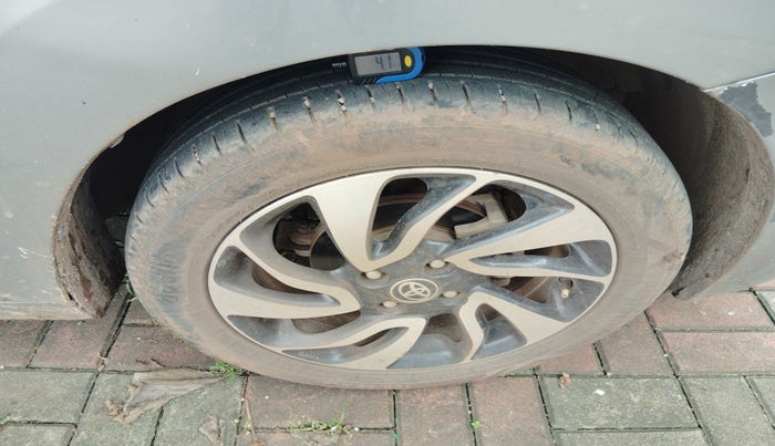 2021 Toyota Glanza V CVT, Petrol, Automatic, 48,621 km, tyre