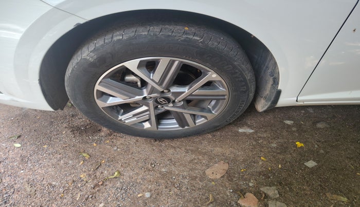 2023 Hyundai Verna SX 1.5 VTVT, Petrol, Manual, 43,497 km, tyre