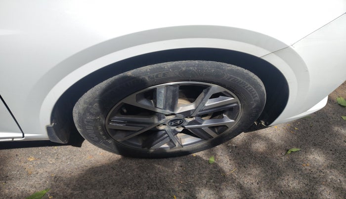 2023 Hyundai Verna SX 1.5 VTVT, Petrol, Manual, 43,497 km, tyre