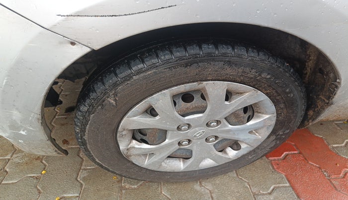 2014 Hyundai Grand i10 SPORTZ 1.1 CRDI, Diesel, Manual, 74,889 km, tyre