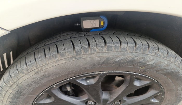 2013 Ford Figo TITANIUM 1.4 DIESEL, Diesel, Manual, 1,91,021 km, tyre