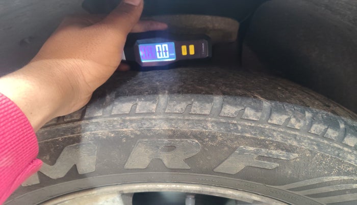 2014 Mahindra XUV500 W8, Diesel, Manual, 86,946 km, tyre