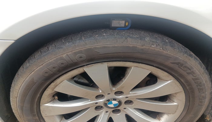 2011 BMW 7 Series 730Ld, Diesel, Automatic, 1,15,200 km, tyre