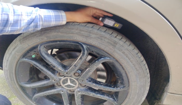 2011 Mercedes Benz C Class 200 CGI AVANTGARDE, Petrol, Automatic, 71,971 km, tyre