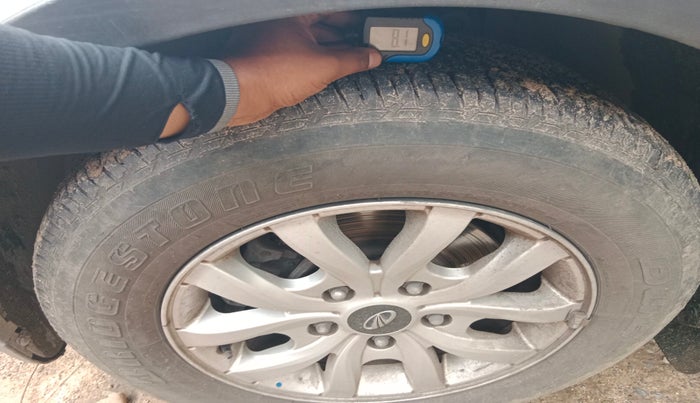 2020 Mahindra XUV500 W9, Diesel, Manual, 90,772 km, tyre