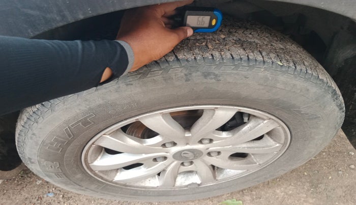 2020 Mahindra XUV500 W9, Diesel, Manual, 90,772 km, tyre