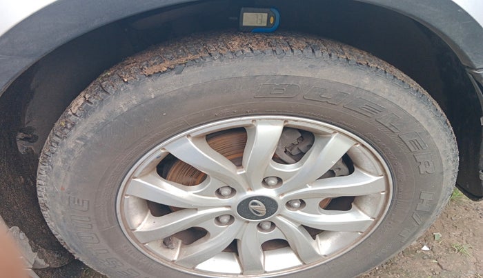 2020 Mahindra XUV500 W9, Diesel, Manual, 90,772 km, tyre