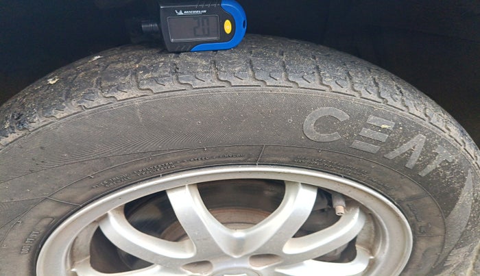 2013 Maruti Swift Dzire VXI, Petrol, Manual, 97,062 km, tyre