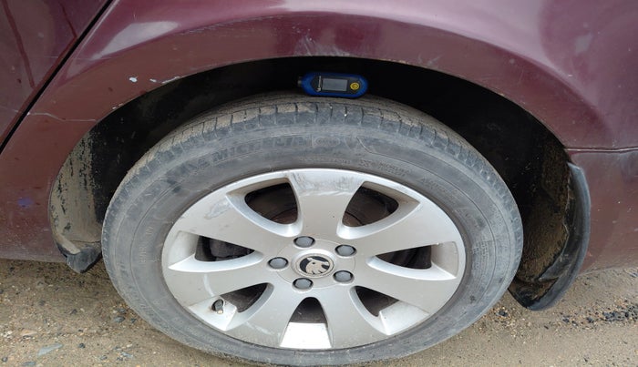 2010 Skoda Superb ELEGANCE 1.8 TSI AT, Petrol, Automatic, 87,183 km, tyre