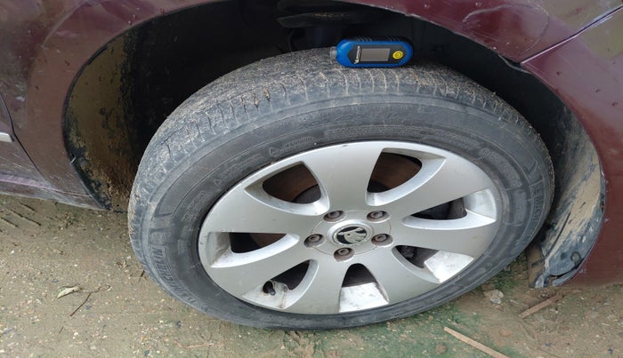 2010 Skoda Superb ELEGANCE 1.8 TSI AT, Petrol, Automatic, 87,183 km, tyre
