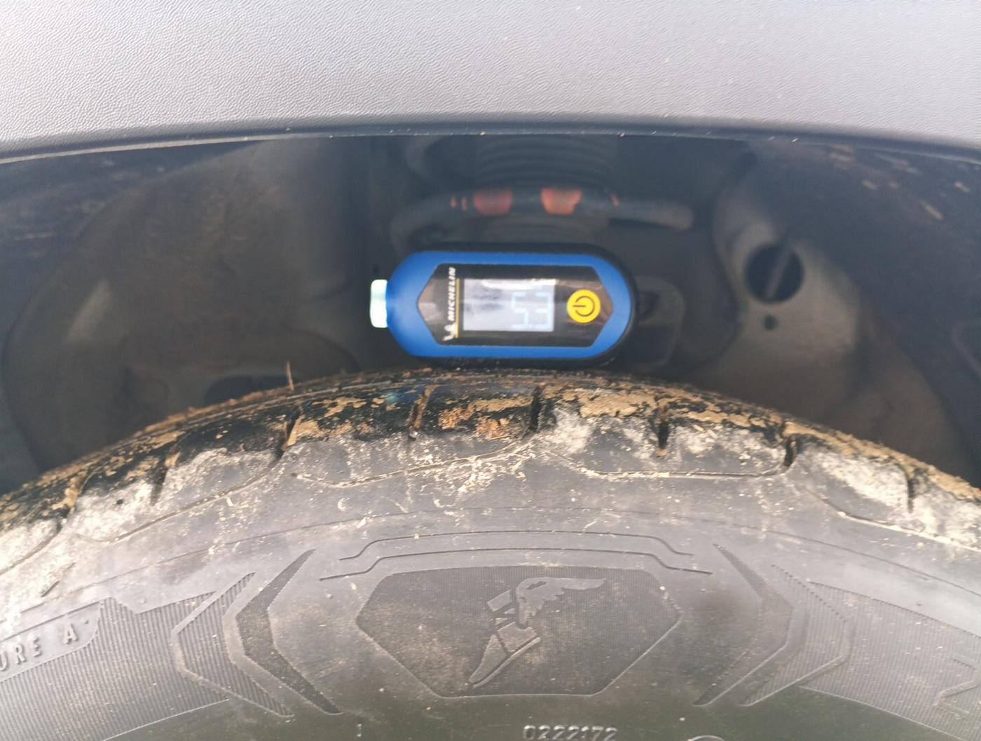 2023 KIA SELTOS  HTX 1.5 PETROL MT, Petrol, Manual, 20,846 km, tyre
