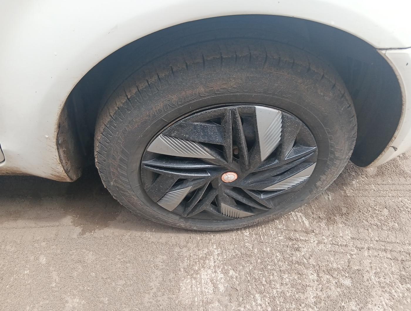 2014 Ford Classic CLXI 1.4 DIESEL, Diesel, Manual, 1,53,870 km, tyre