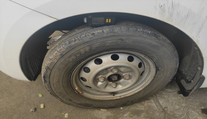 2014 Hyundai Eon D-LITE+, Petrol, Manual, 51,904 km, tyre