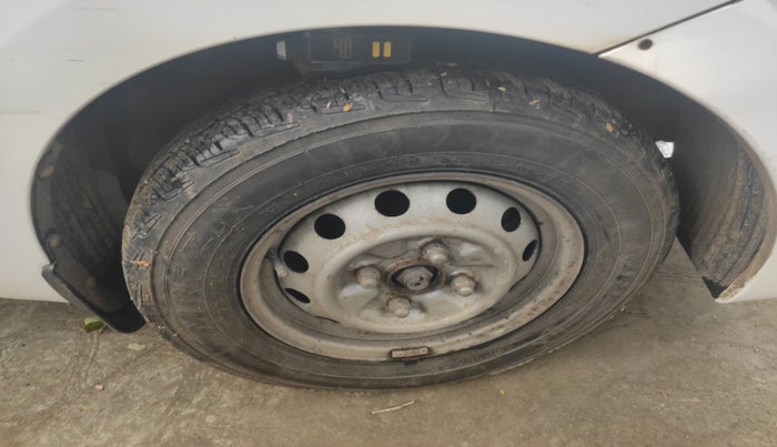 2014 Hyundai Eon D-LITE+, Petrol, Manual, 51,904 km, tyre