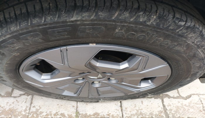 2025 Mahindra XUV 3XO MX3 Pro 1.2 L TCMPFI AT, Petrol, Automatic, 2,639 km, tyre