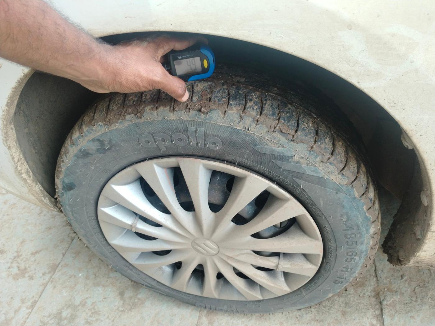 2014 Maruti Ertiga VDI, Diesel, Manual, 2,23,058 km, tyre