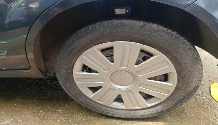2010 Ford Figo ZXI 1.2 PETROL, Petrol, Manual, 55,703 km, tyre