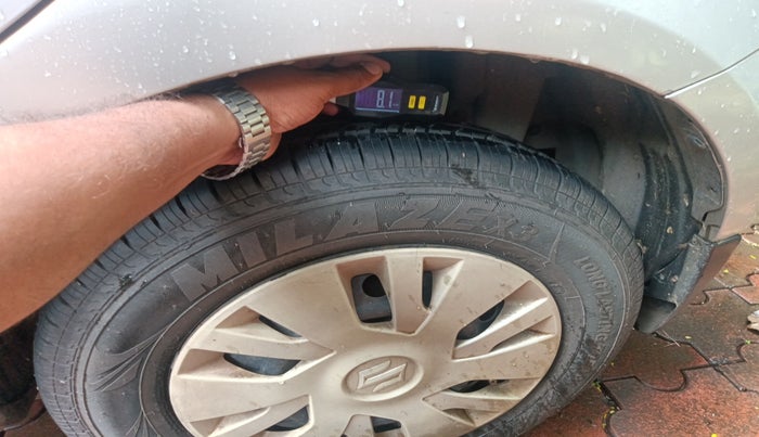 2012 Maruti Swift VXI, Petrol, Manual, 50,833 km, tyre