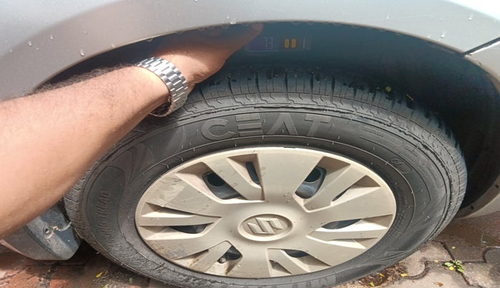 2012 Maruti Swift VXI, Petrol, Manual, 50,833 km, tyre