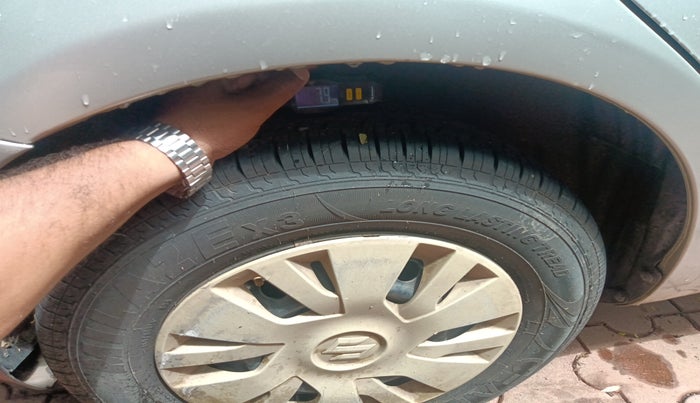 2012 Maruti Swift VXI, Petrol, Manual, 50,833 km, tyre