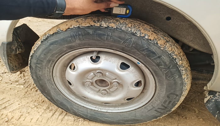 2017 Maruti Eeco 5 STR WITH A/C+HTR, Petrol, Manual, 1,13,679 km, tyre