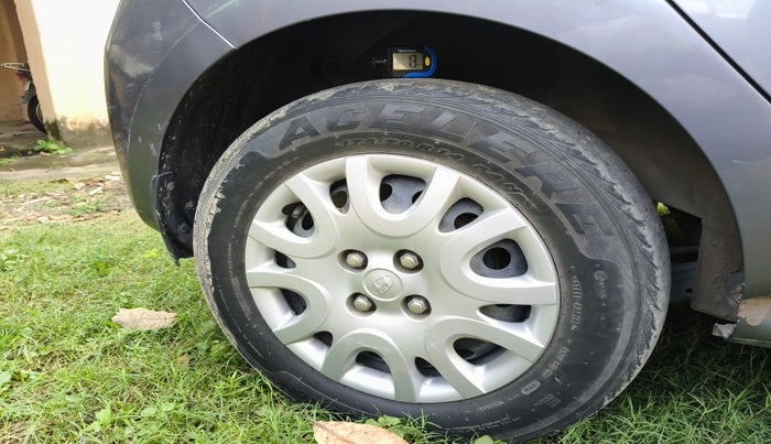 2011 Hyundai i20 MAGNA 1.2, Petrol, Manual, 64,901 km, tyre