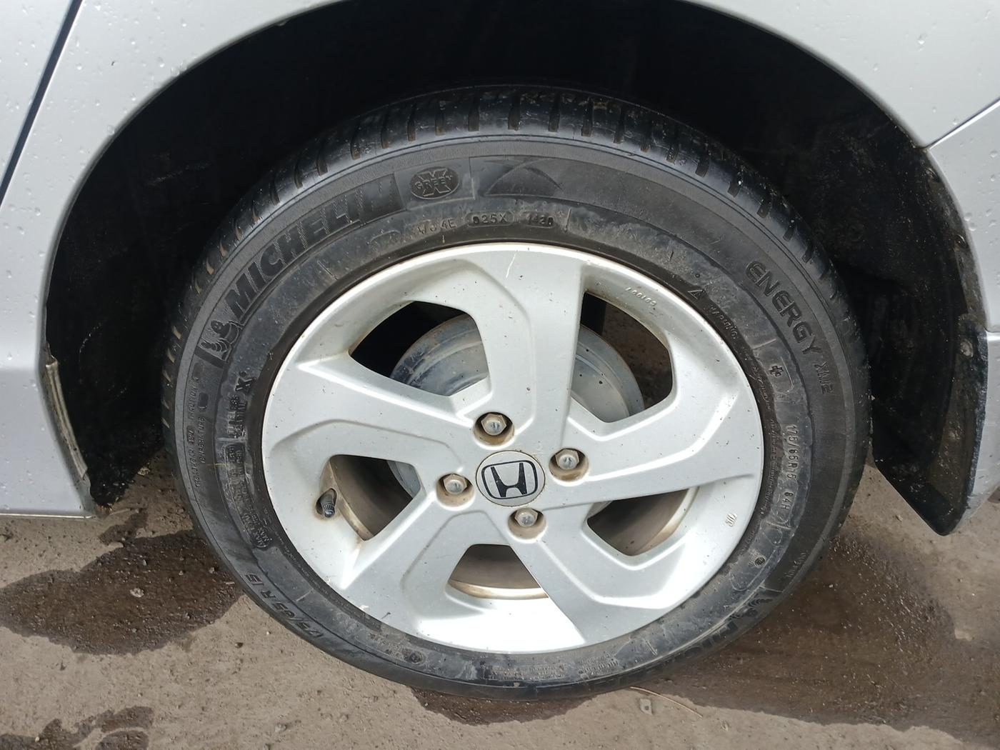 2016 Honda City 1.5L I-DTEC VX, Diesel, Manual, 74,156 km, tyre