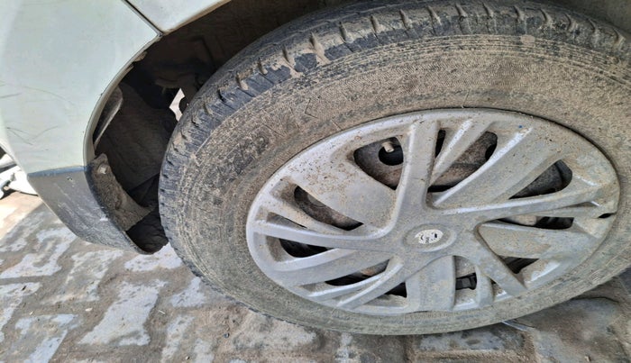 2015 Maruti Celerio VXI, Petrol, Manual, 64,000 km, tyre