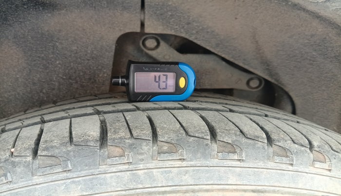 2019 Tata Harrier XZ 2.0L, Diesel, Manual, 88,131 km, tyre