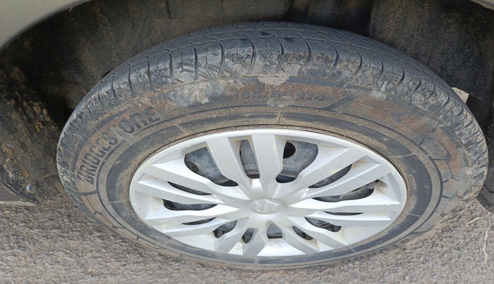 2019 Maruti Dzire VDI, Diesel, Manual, 1,09,504 km, tyre