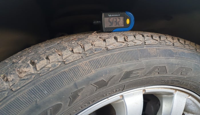 2019 Mahindra XUV500 W9 AT, Diesel, Automatic, 1,10,581 km, tyre