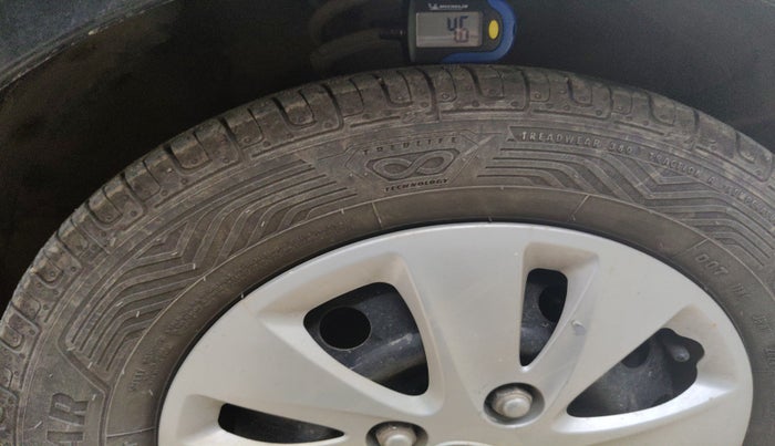 2012 Hyundai i10 SPORTZ 1.2 AT, Petrol, Automatic, 84,142 km, tyre