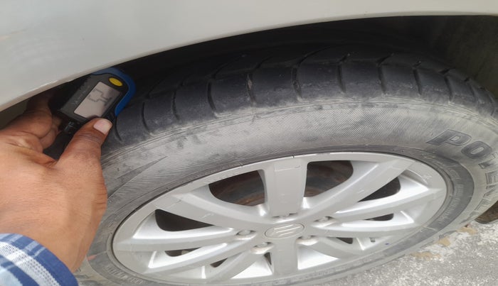 2011 Maruti SX4 ZXI, Petrol, Manual, 77,104 km, tyre