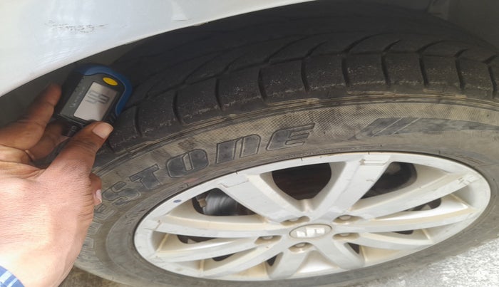 2011 Maruti SX4 ZXI, Petrol, Manual, 77,104 km, tyre