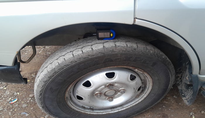2015 Maruti Eeco 5 STR WITH A/C+HTR, Petrol, Manual, 1,38,967 km, tyre