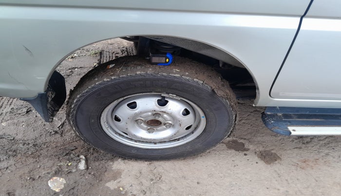 2015 Maruti Eeco 5 STR WITH A/C+HTR, Petrol, Manual, 1,38,967 km, tyre