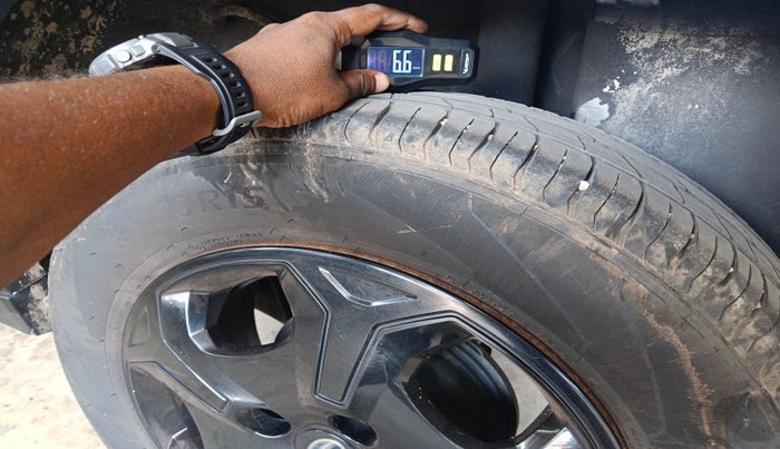2021 Tata PUNCH ACCOMPLISHED MT, Petrol, Manual, 35,597 km, tyre