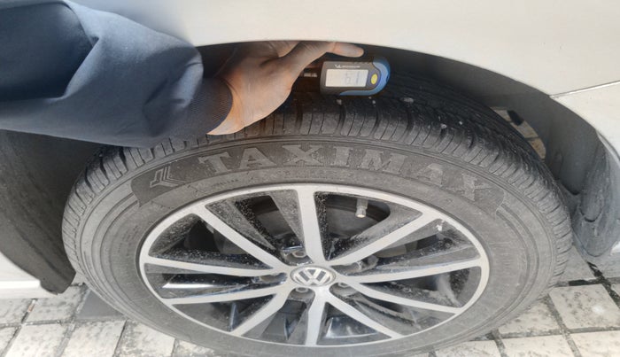 2013 Volkswagen Vento HIGHLINE PETROL AT, Petrol, Automatic, 56,054 km, tyre