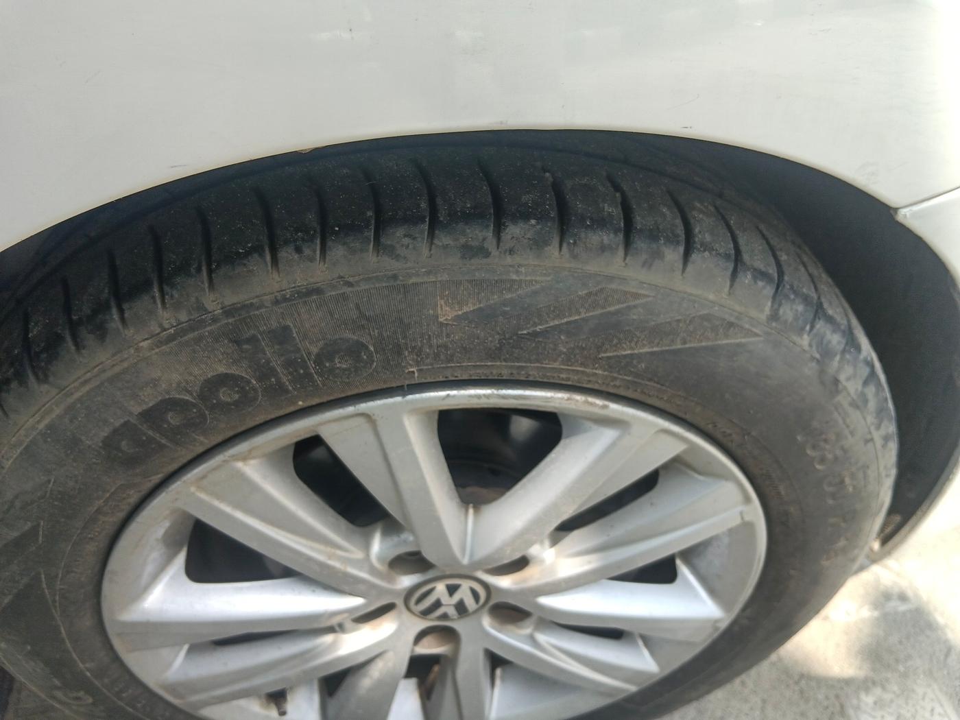 2016 Volkswagen Polo GT TSI AT, Petrol, Automatic, 67,807 km, tyre