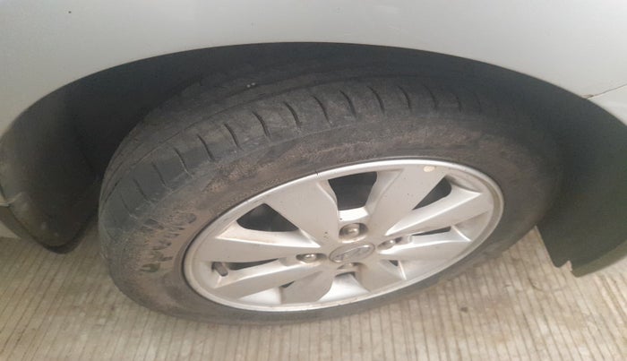 2014 Hyundai Xcent S 1.2, Petrol, Manual, 95,267 km, tyre